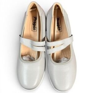 Propet Yara Mary Jane Womens 7.5‎ Light Grey Leather Flat Comfort Shoe WCX023L